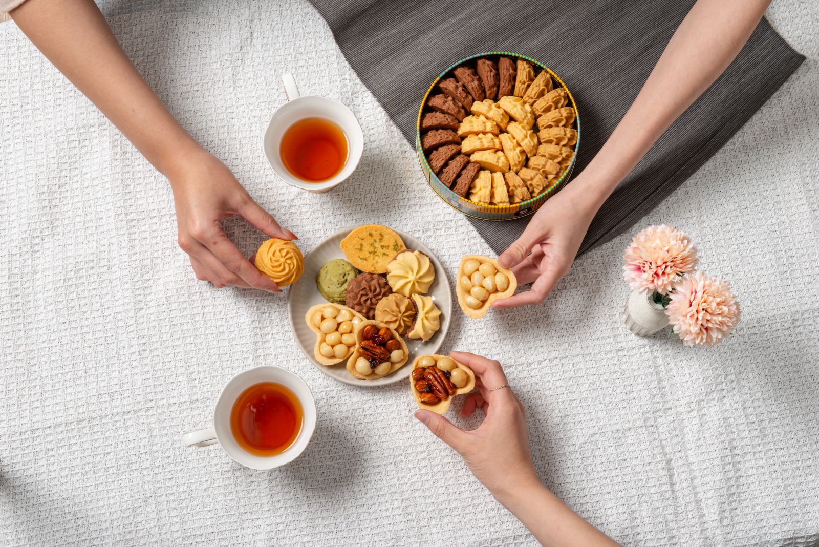 不管想要送什麼禮 鴻鼎菓子都有最能符合你心意的好禮